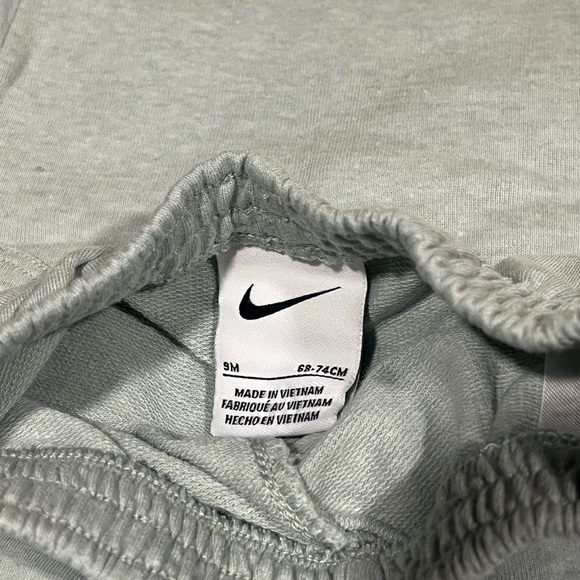 Nike Infant Green Short Set - Picture 4 of 5